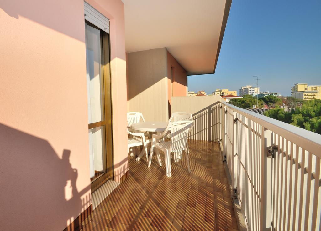 Condominio Tiepolo Bibione Eksteriør bilde